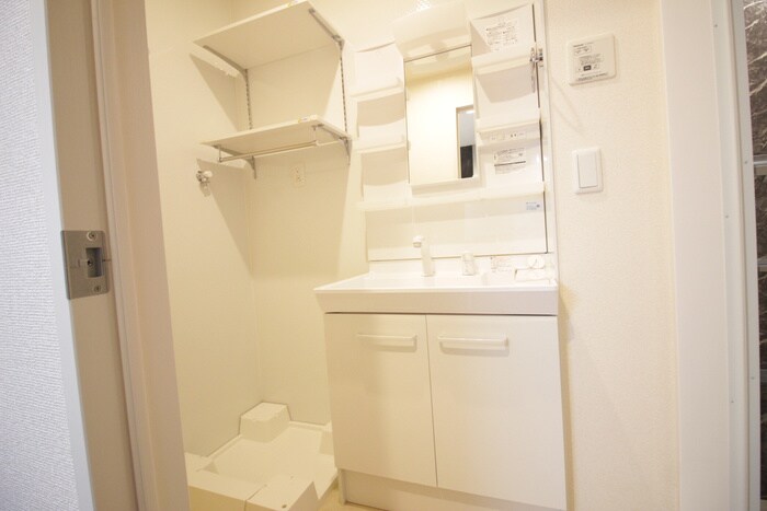 物件内観写真11　(洗面)