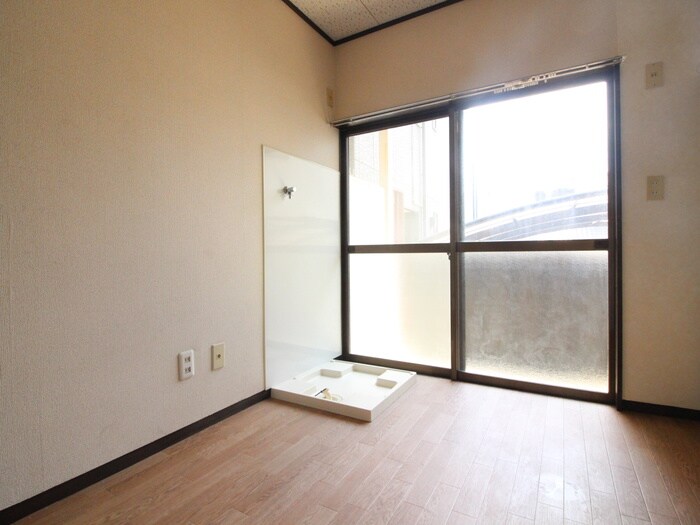 物件内観写真9　(居室)