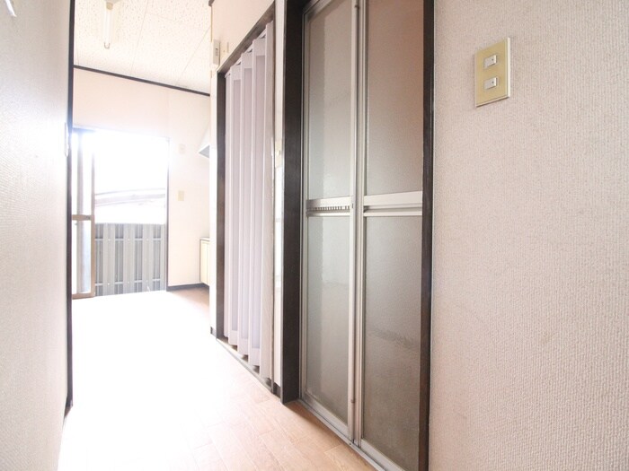 物件内観写真17　(廊下)