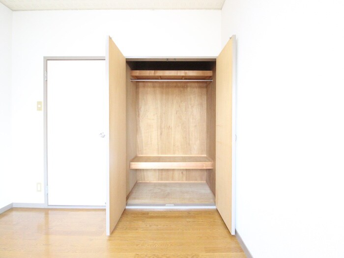 物件内観写真12　(収納)