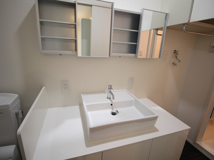 物件内観写真11　(洗面)