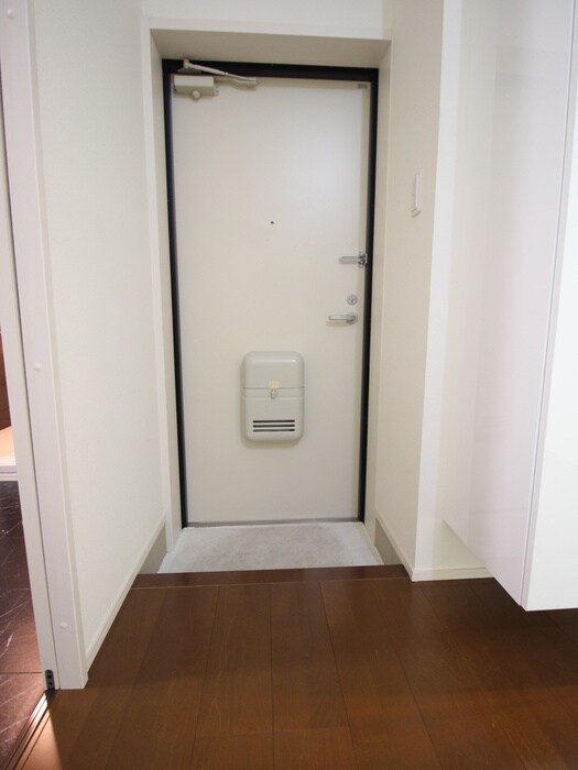 物件内観写真14　(玄関)