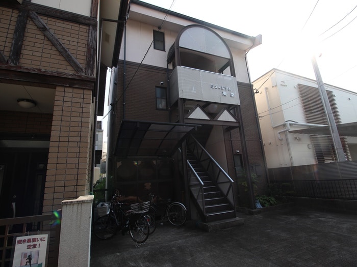 物件外観写真6　(外観写真)