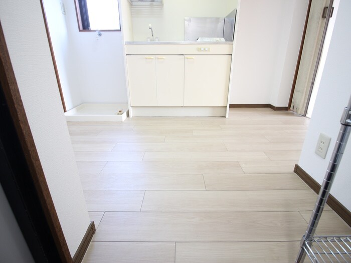 物件内観写真18　(廊下)