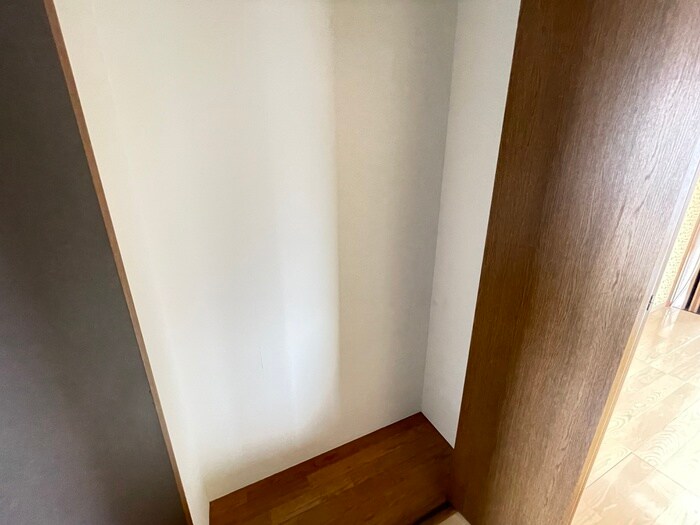 物件内観写真11　(収納)