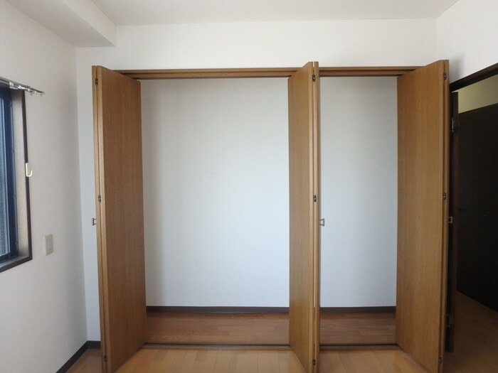 物件内観写真15　(収納)