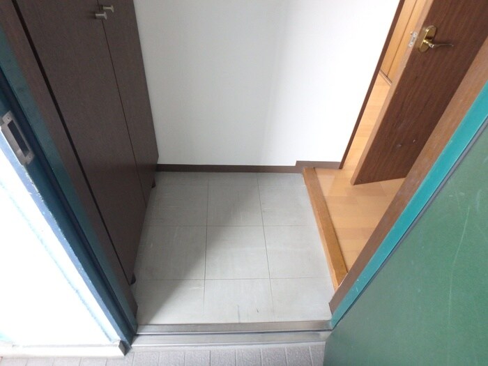 物件内観写真17　(玄関)