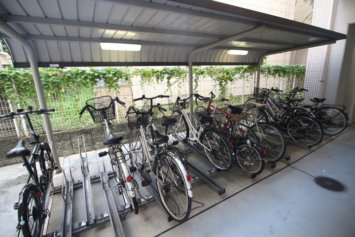 物件外観写真6　(駐輪場)