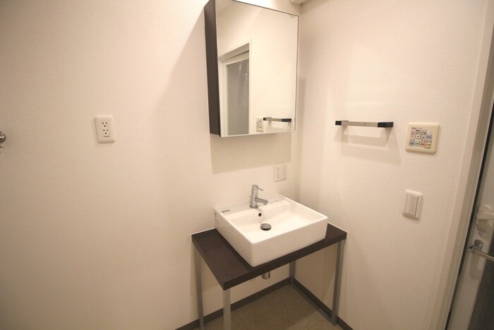 物件内観写真11　(洗面)