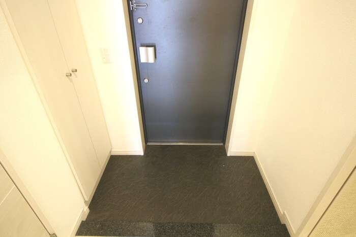 物件内観写真14　(玄関)