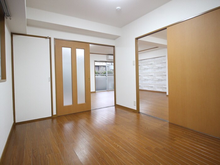 物件内観写真9　(居室)