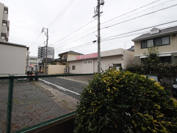 物件内観写真22　(室内からの展望)