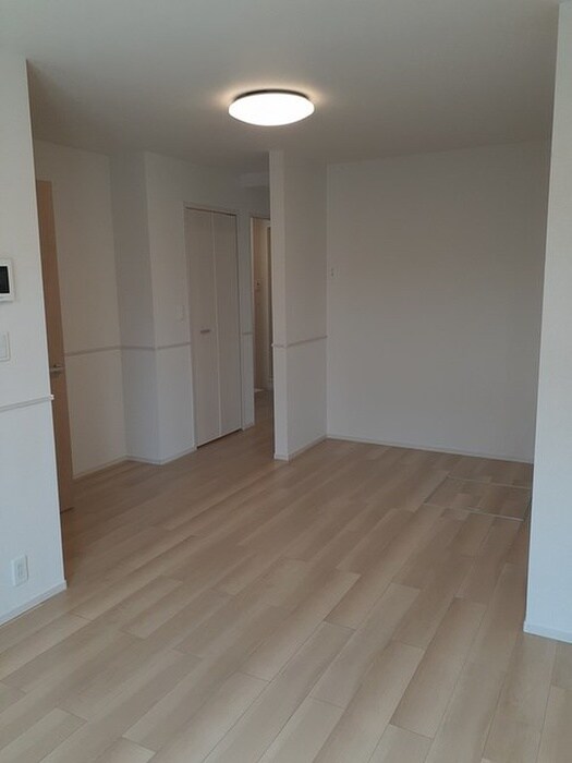 物件内観写真4　(居室)