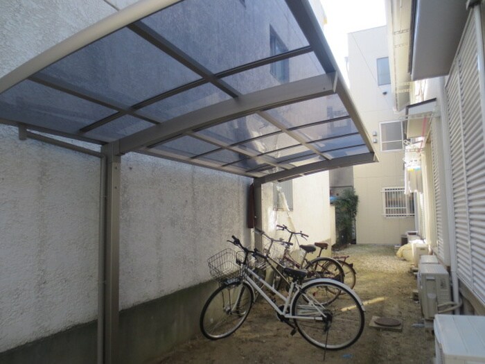 物件外観写真2　(駐輪場)