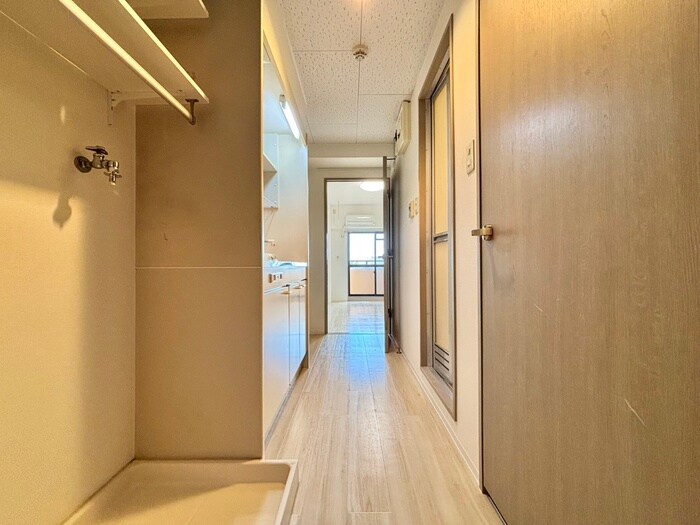 物件内観写真17　(廊下)