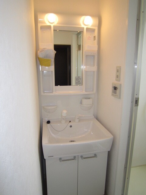 物件内観写真11　(洗面)