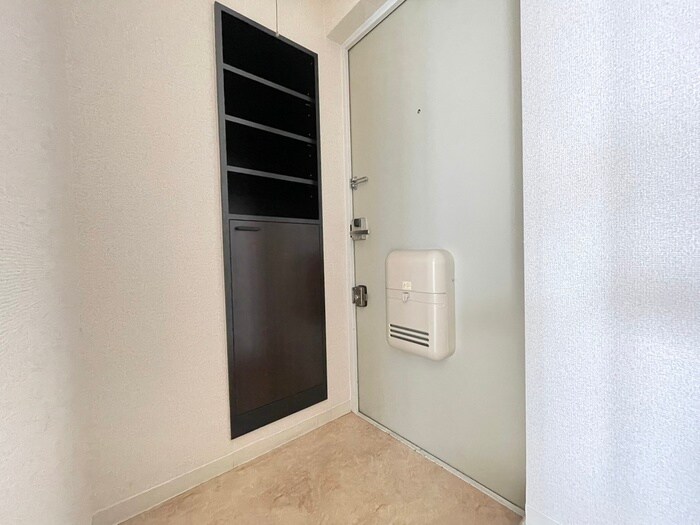 物件内観写真21　(玄関)