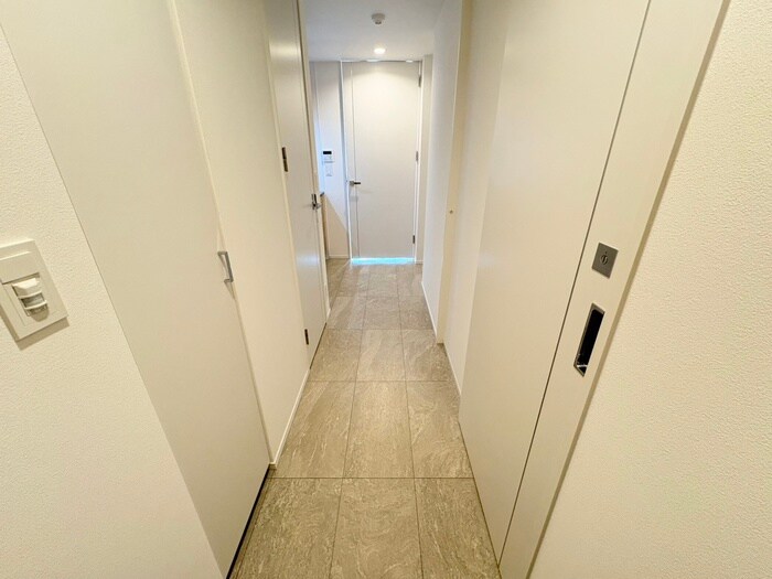 物件内観写真16　(廊下)