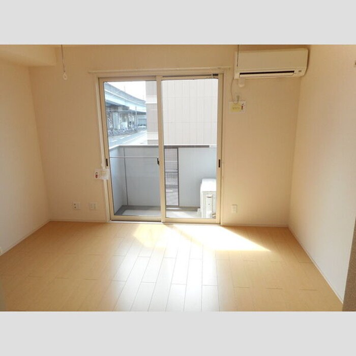 物件内観写真6　(居室)