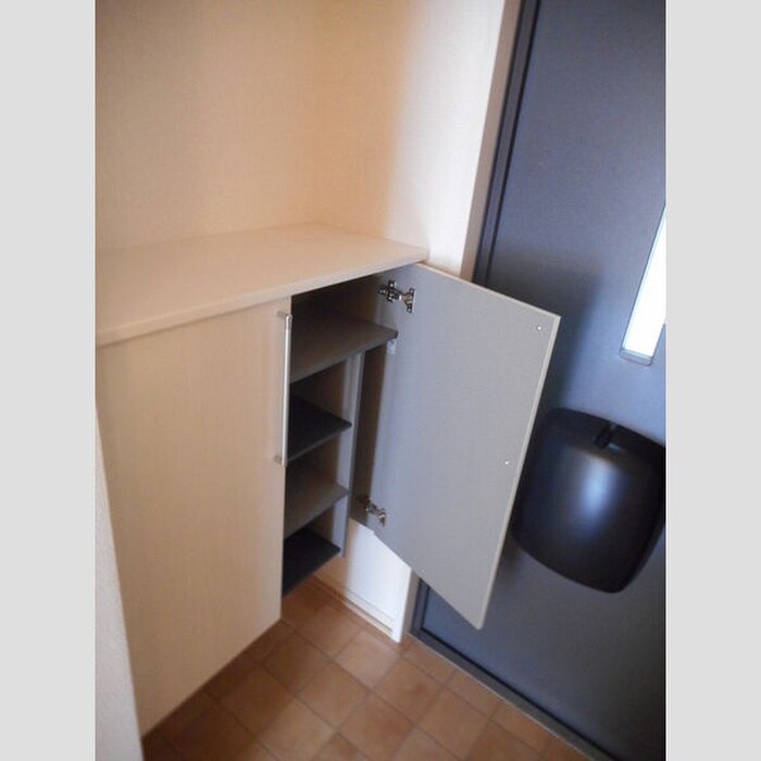 物件内観写真12　(靴箱)