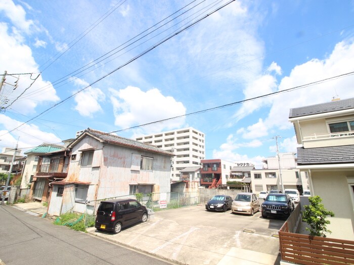 物件内観写真16　(室内からの展望)