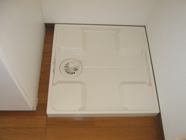 物件内観写真11　(洗濯機置場)