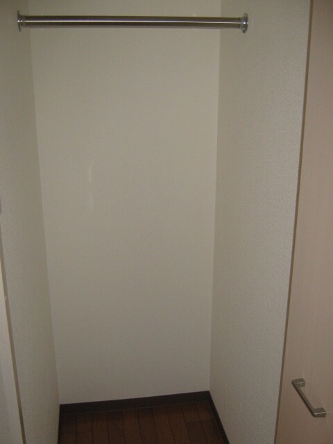 物件内観写真13　(収納)