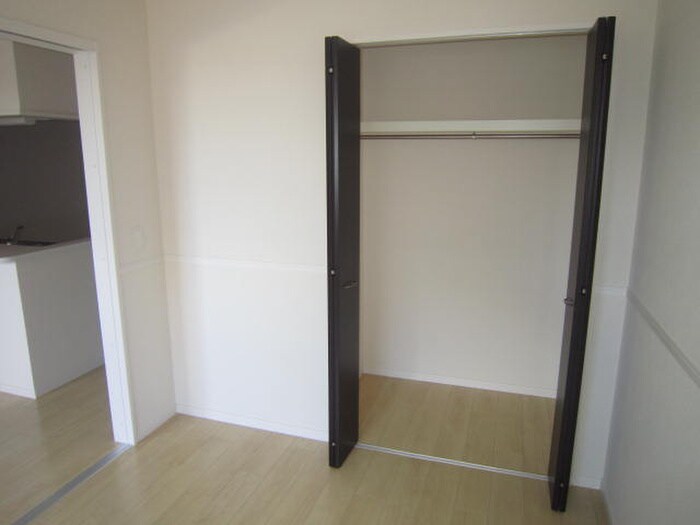 物件内観写真12　(収納)