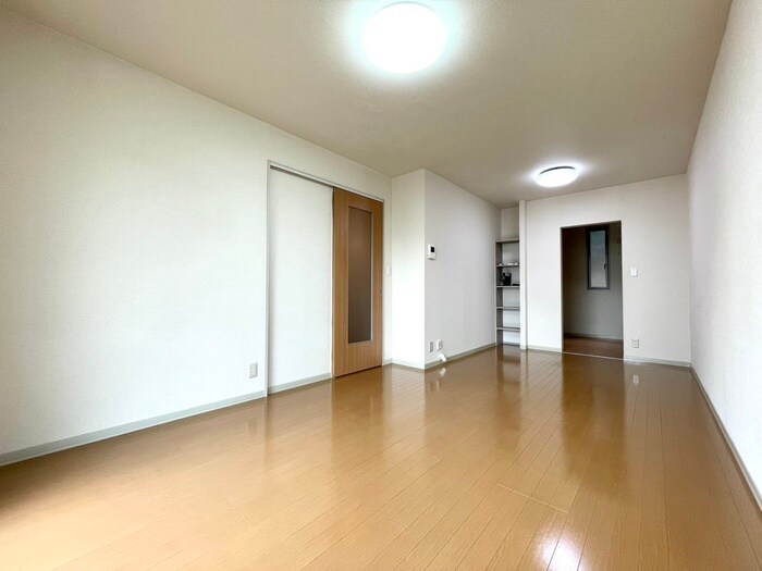 物件内観写真4　(居室)