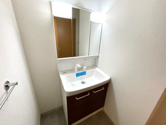 物件内観写真10　(洗面)