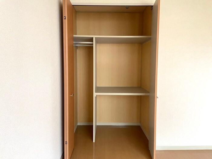 物件内観写真12　(収納)