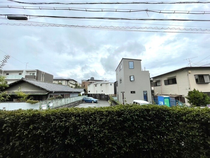 物件内観写真14　(室内からの展望)