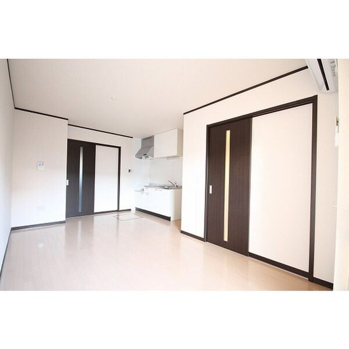 物件内観写真6　(居室)