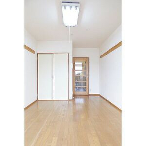 物件内観写真7　(居室)