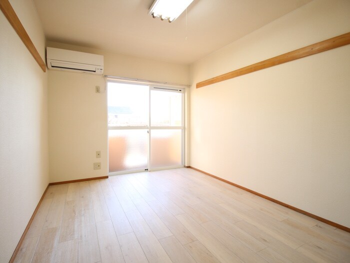 物件内観写真9　(居室)