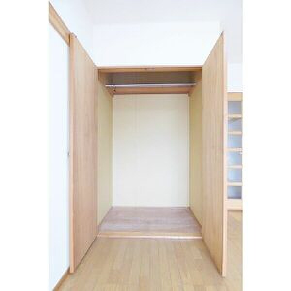 物件内観写真13　(収納)