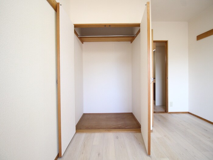 物件内観写真15　(収納)