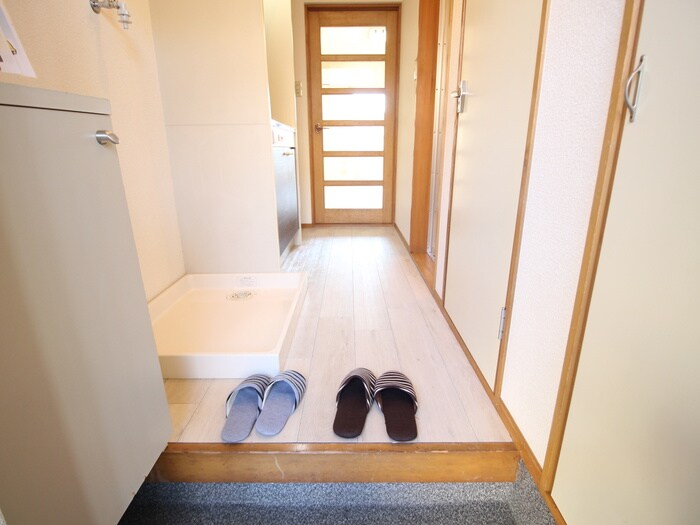 物件内観写真19　(玄関)