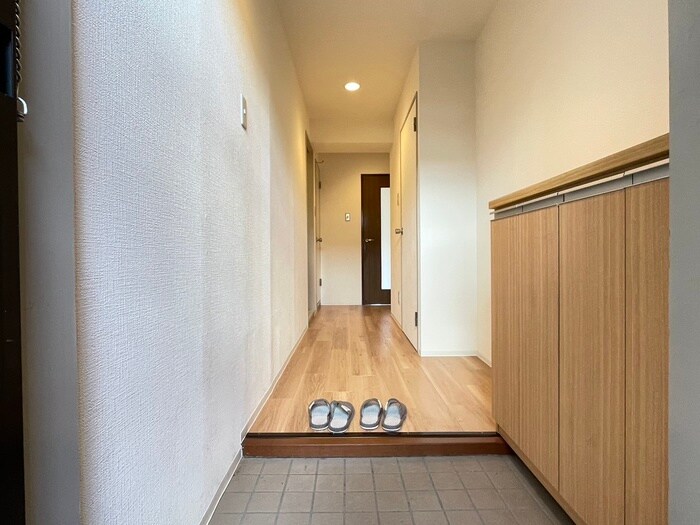 物件内観写真14　(玄関)