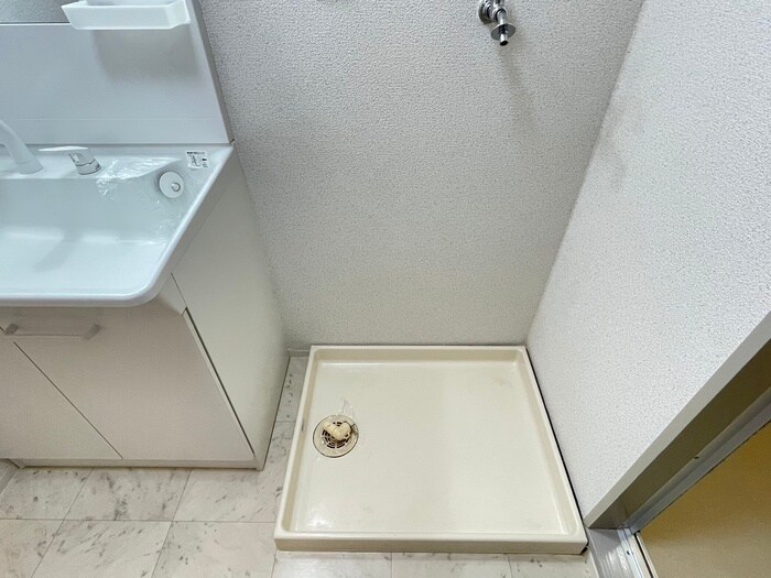 物件内観写真14　(洗濯機置場)