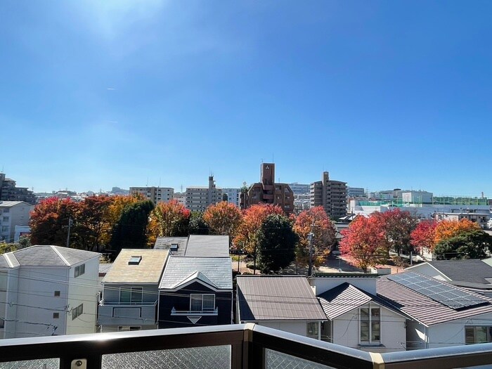 物件内観写真16　(室内からの展望)