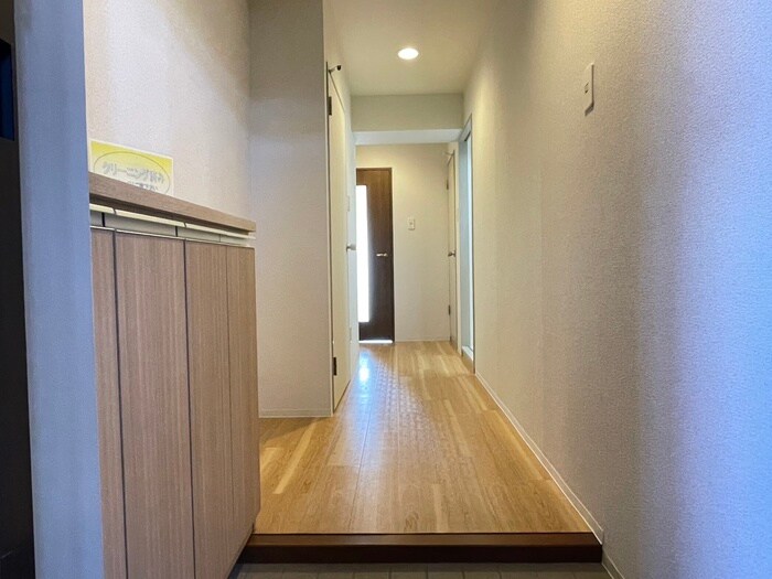 物件内観写真21　(玄関)