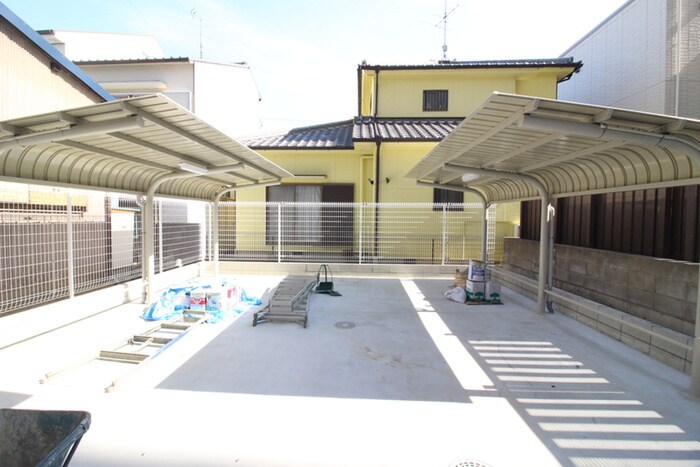 物件外観写真4　(駐輪場)