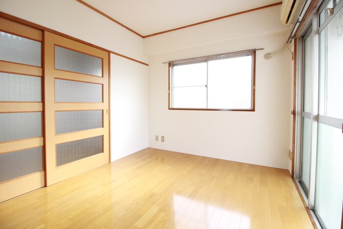 物件内観写真8　(居室)