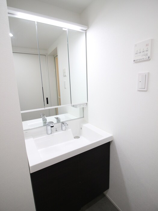 物件内観写真11　(洗面)