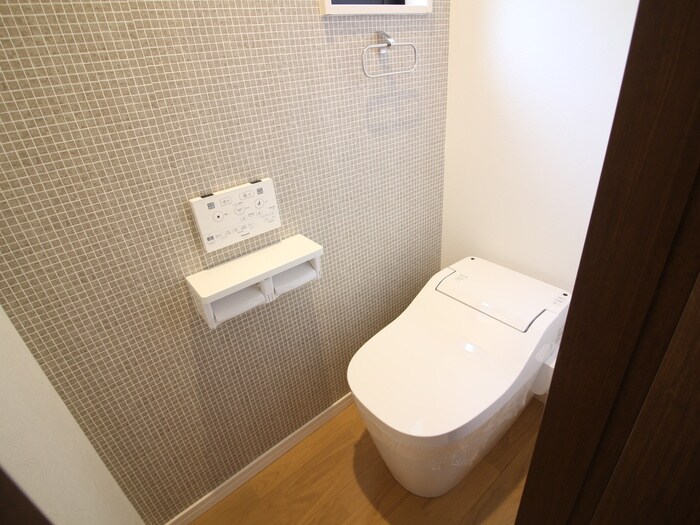 物件内観写真14　(トイレ)