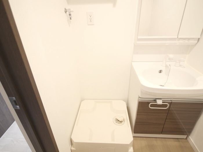 物件内観写真15　(洗濯機置場)