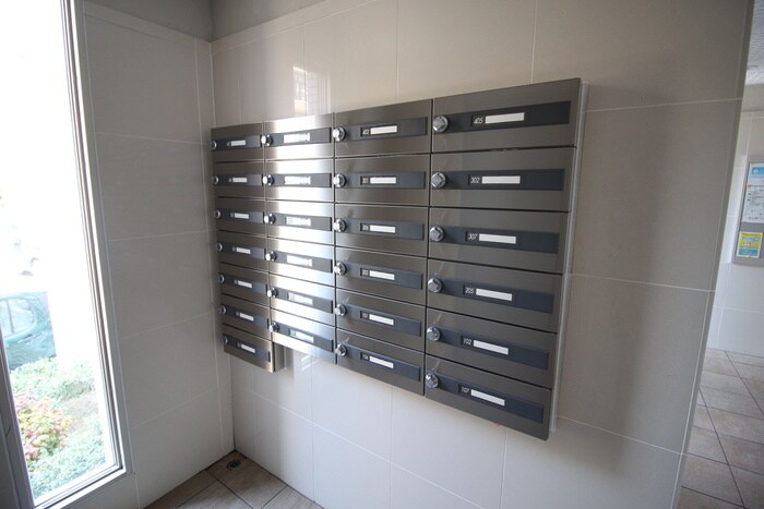 物件外観写真5　(エントランス部分)