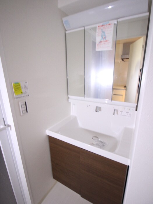 物件内観写真10　(洗面)