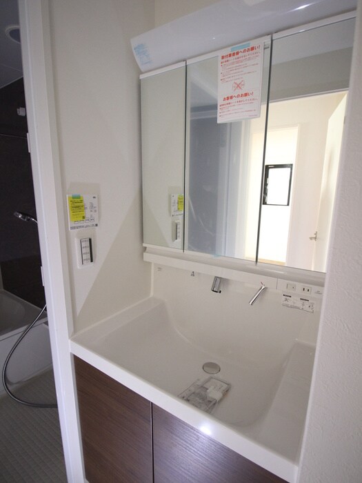 物件内観写真11　(洗面)